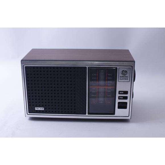 General Electric, Fm Am Radio, Retro, Vintage, Electronic, Broadcast, GE, - Picture 1 of 4